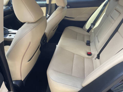 2015 Lexus IS 250 Crafted Line