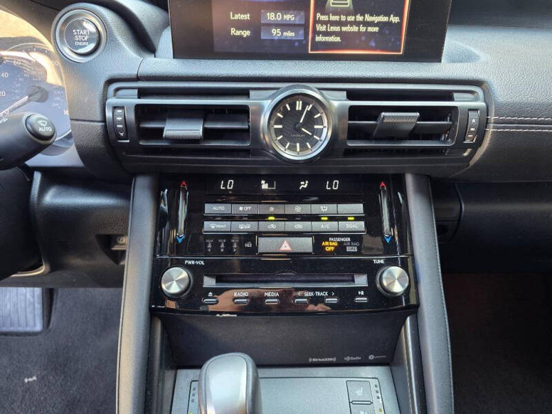 2023 Lexus IS 300