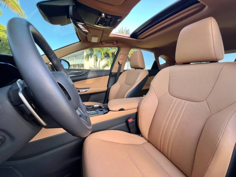 2025 Lexus NX 250 Premium