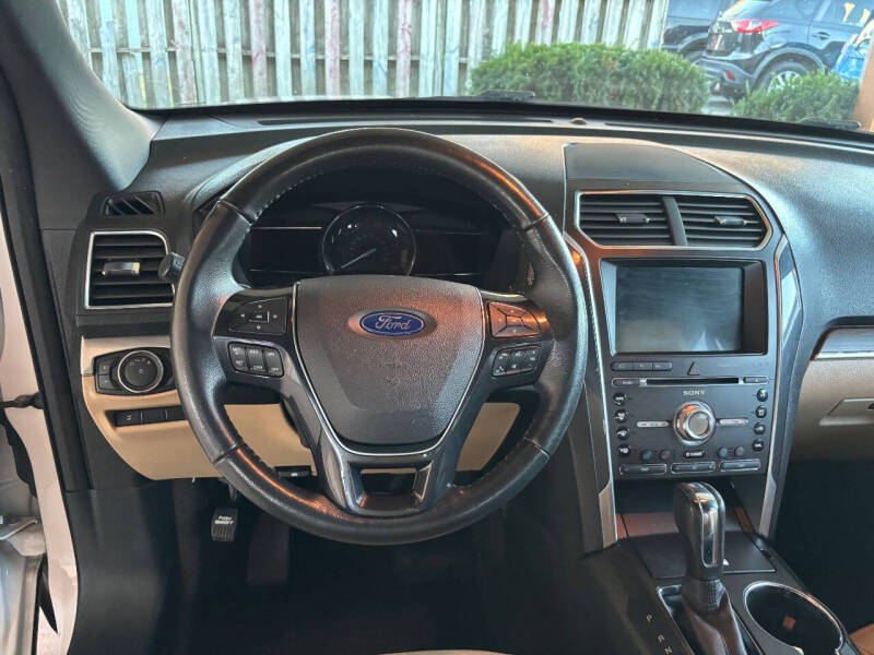 2017 Ford Explorer Limited