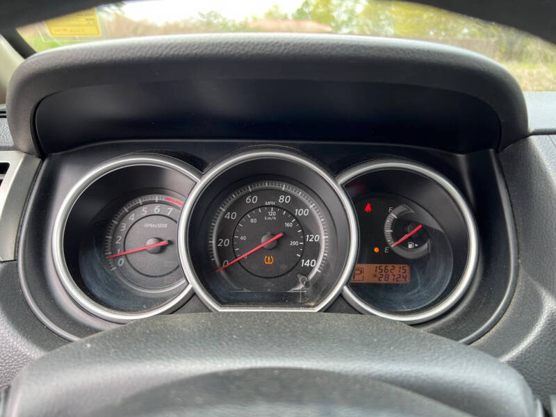 2011 Nissan Versa 1.8 SL