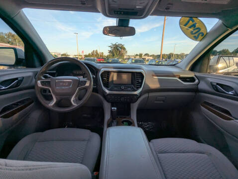 2017 GMC Acadia SLE-1