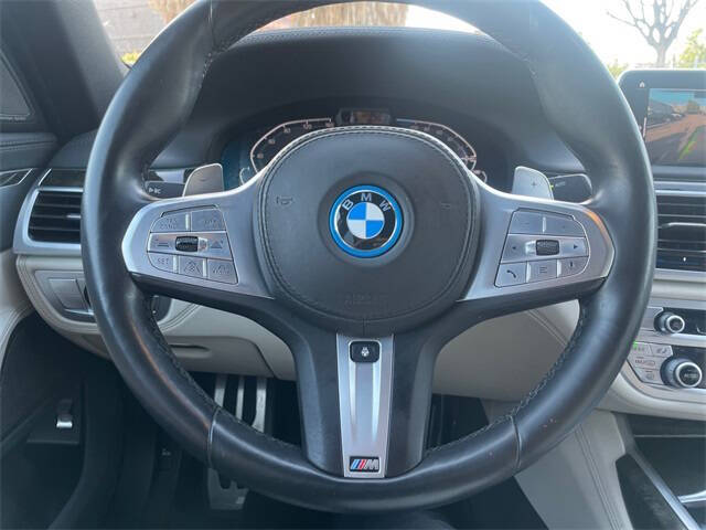 2022 BMW 7 Series 745e xDrive