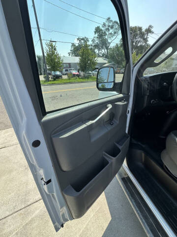 2021 Chevrolet Express 2500