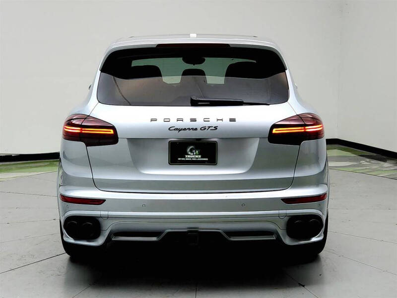 2016 Porsche Cayenne GTS