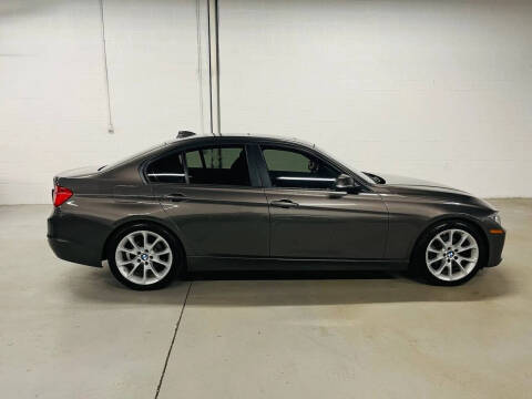 2013 BMW 3 Series 320i