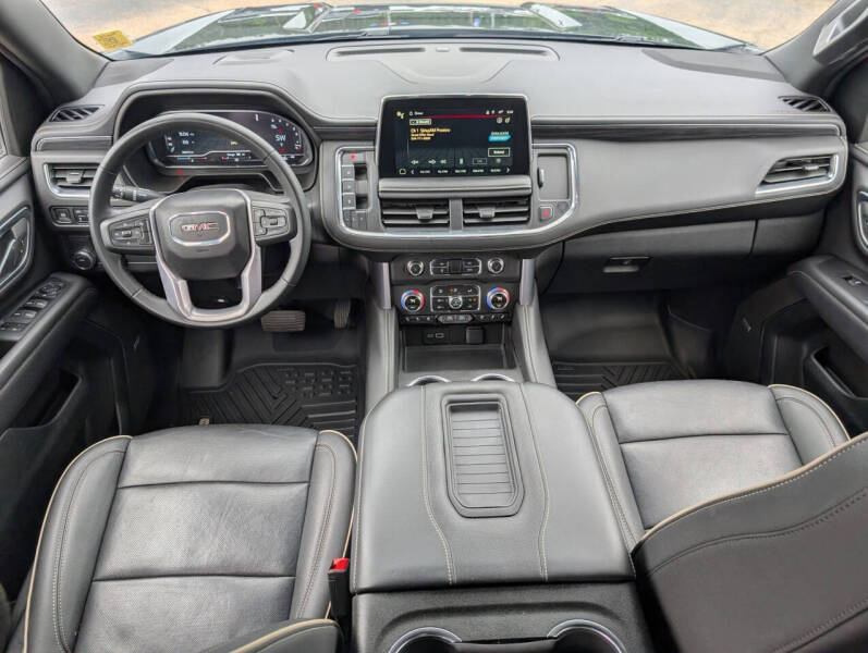 2024 GMC Yukon SLT