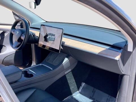 2025 Tesla Model Y Long Range