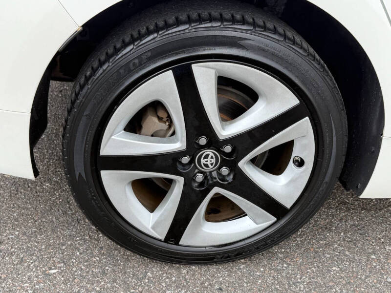 2017 Toyota Prius Three Touring