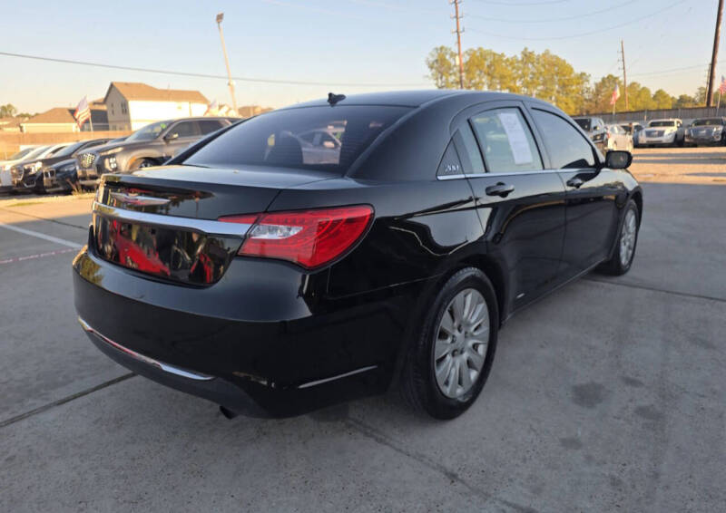 2012 Chrysler 200 LX