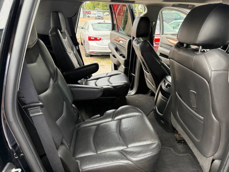 2018 Cadillac Escalade Luxury