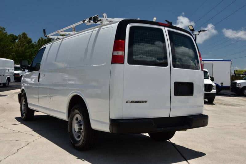 2017 Chevrolet Express 2500