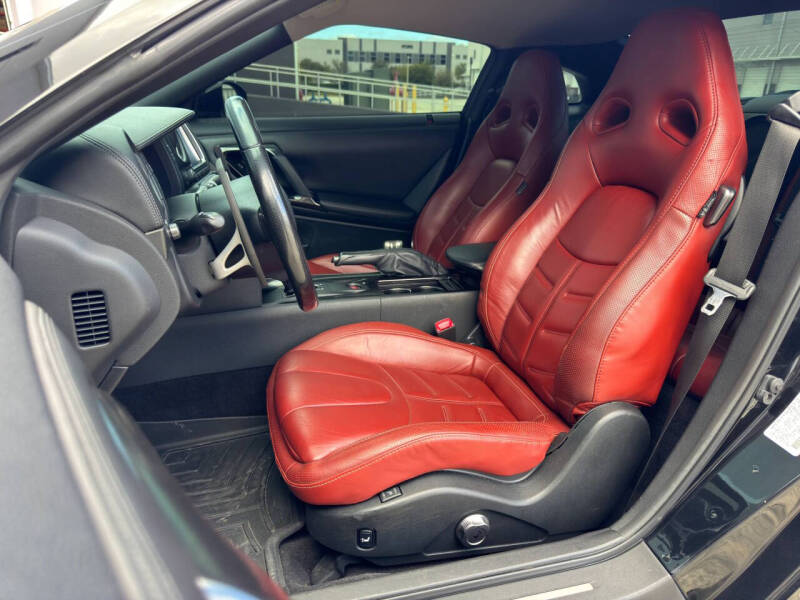 2013 Nissan GT-R Premium