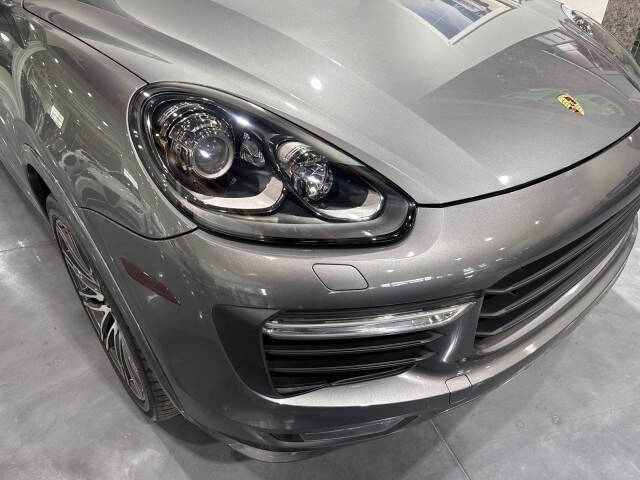 2017 Porsche Cayenne GTS