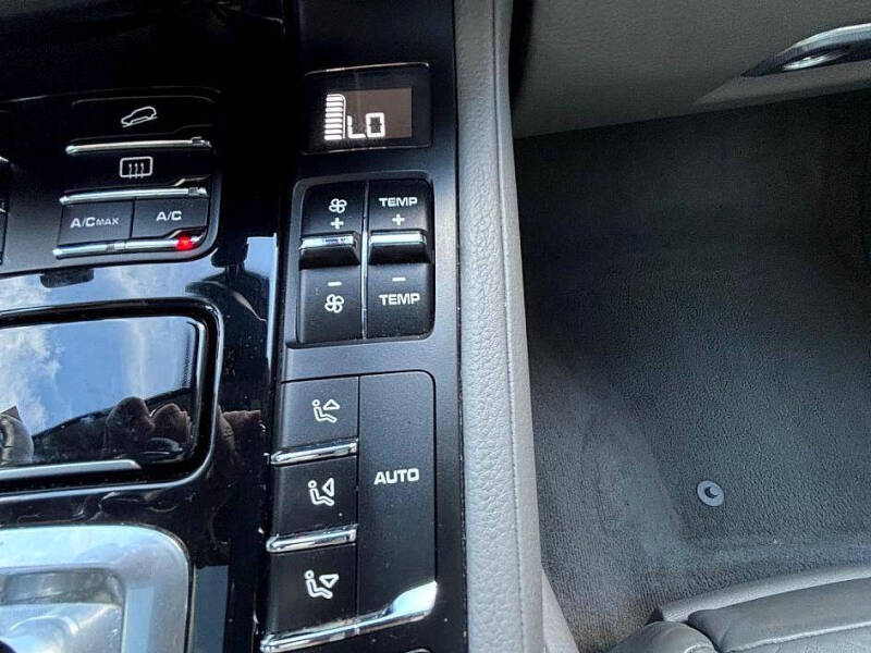 2014 Porsche Cayenne