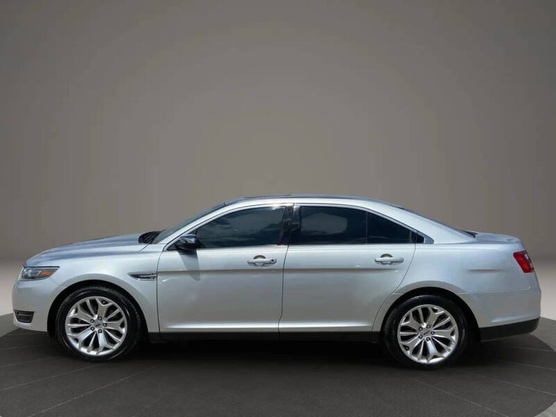 2017 Ford Taurus Limited