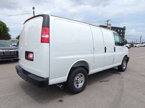 2025 Chevrolet Express 2500