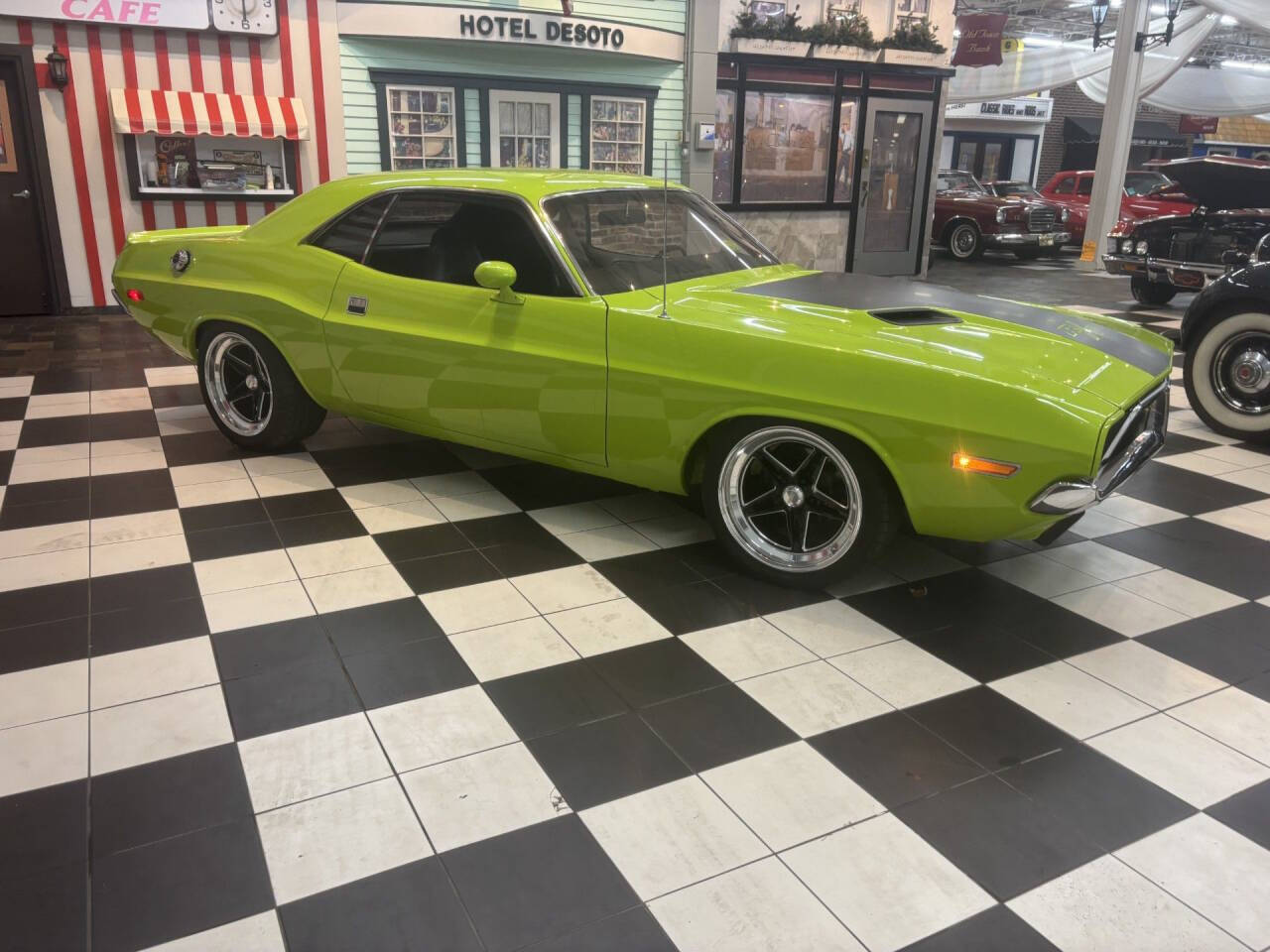 1972 Dodge Challenger 6