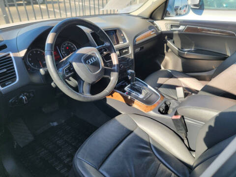 2011 Audi Q5 2.0T quattro Premium