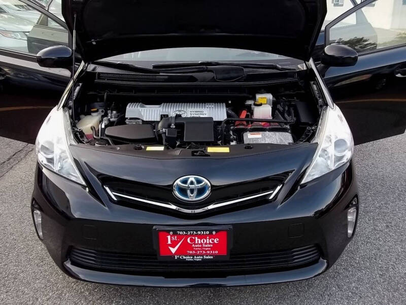 2012 Toyota Prius v Three