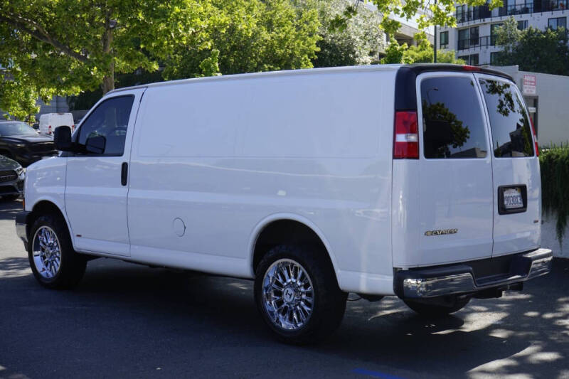 2021 Chevrolet Express 2500