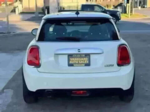 2015 MINI Hardtop 2 Door Cooper