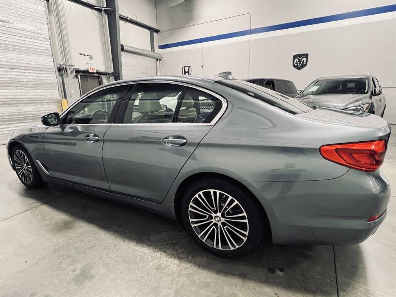 2019 BMW 5 Series 530i