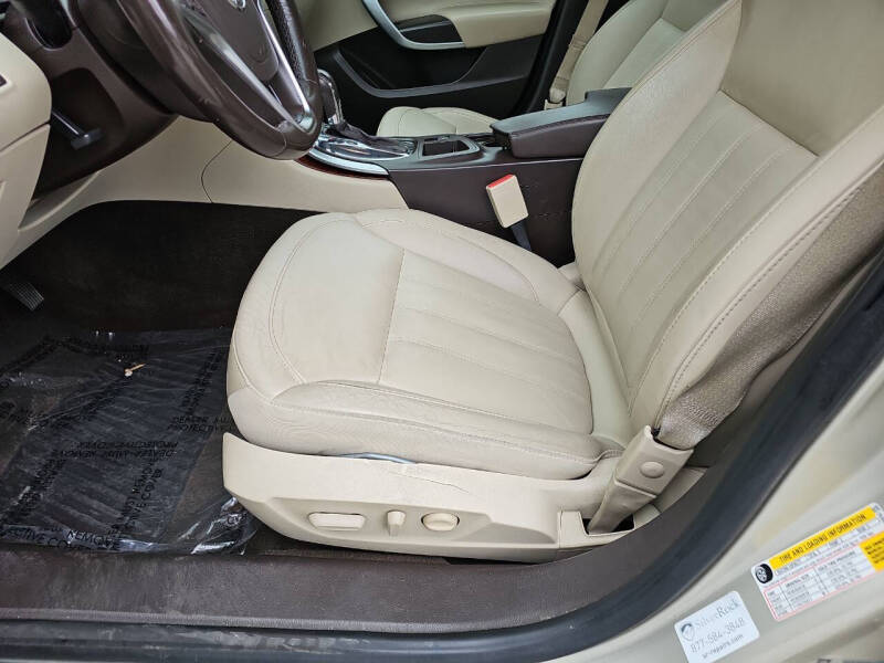 2015 Buick Regal Base photo 14