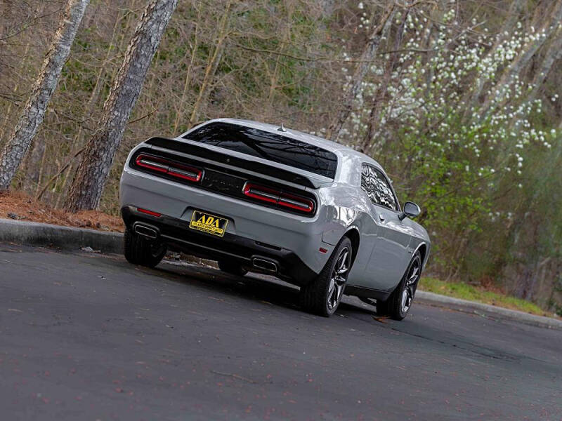 2021 Dodge Challenger SXT