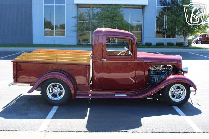 1934 Chevrolet Apache
