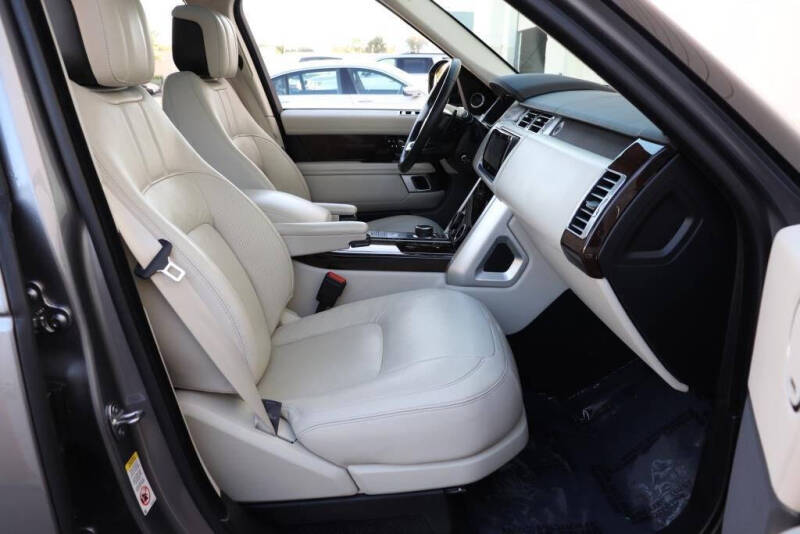 2020 Land Rover Range Rover P525 HSE