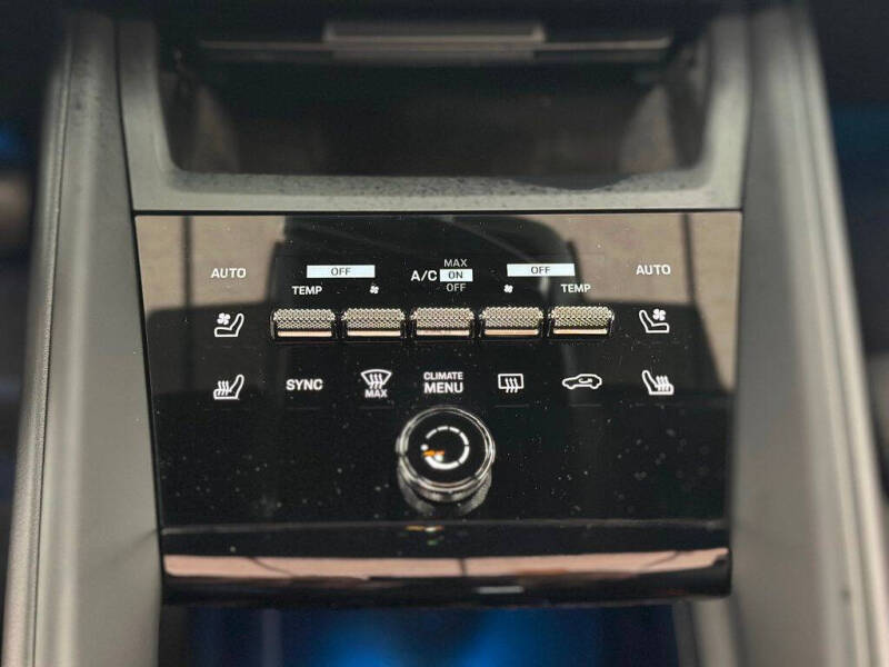 2024 Porsche Macan 4 Electric