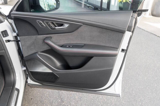 2023 Audi RS Q8 26