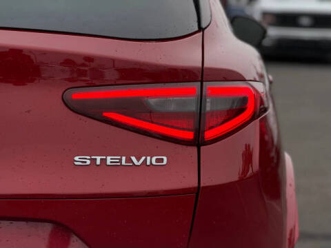 2018 Alfa Romeo Stelvio Quadrifoglio