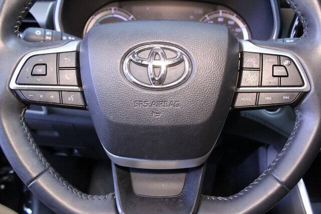 2024 Toyota Highlander Hybrid XLE