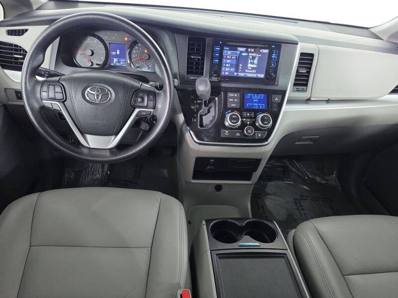 2017 Toyota Sienna