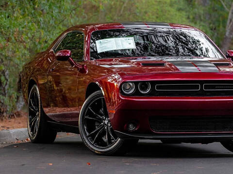 2018 Dodge Challenger SXT Plus