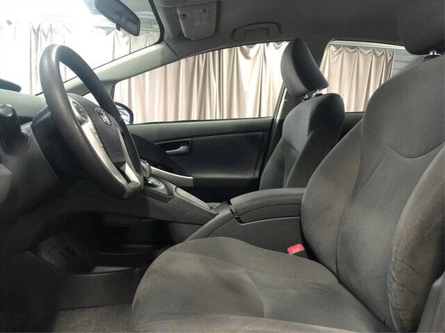 2010 Toyota Prius III