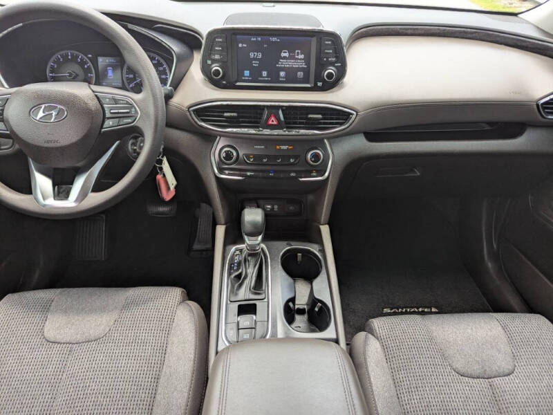 2020 Hyundai Santa Fe SE