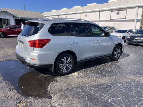 2019 Nissan Pathfinder S