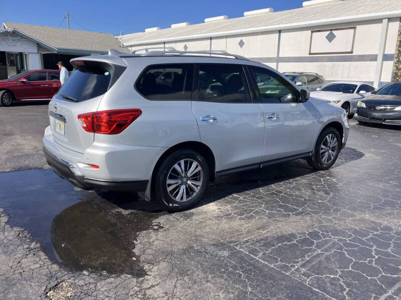 2019 Nissan Pathfinder S