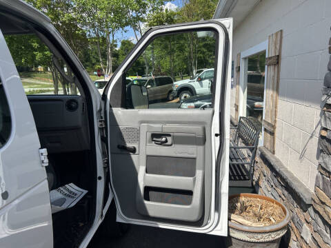 2012 Ford E-Series E-350 SD XL