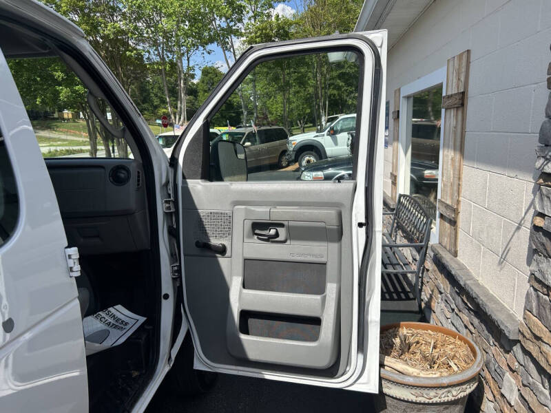 2012 Ford E-Series E-350 SD XL