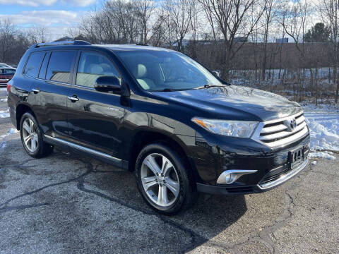 2011 Toyota Highlander for sale at Greystone Auto Group in Grand Rapids MI