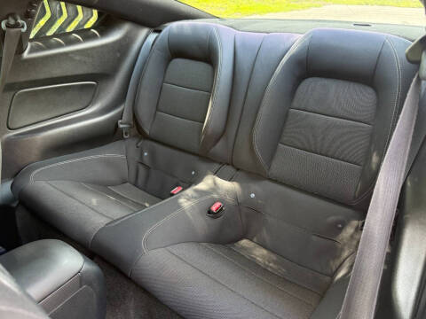 2016 Ford Mustang V6