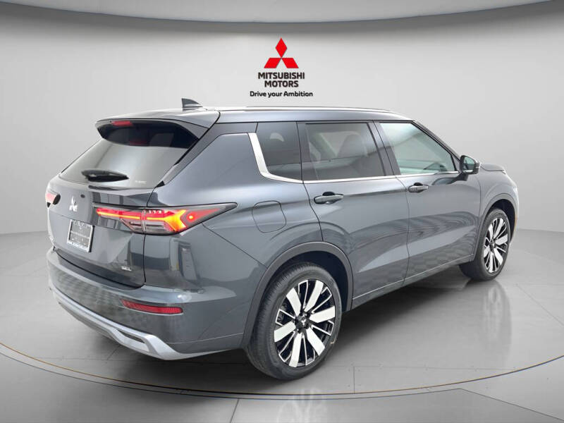 2026 Mitsubishi Outlander SEL