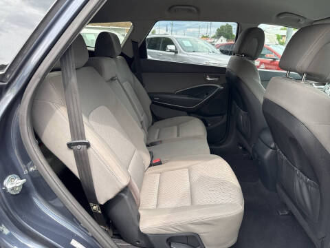 2017 Hyundai Santa Fe SE