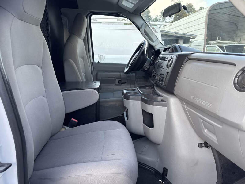 2013 Ford E-Series E-150
