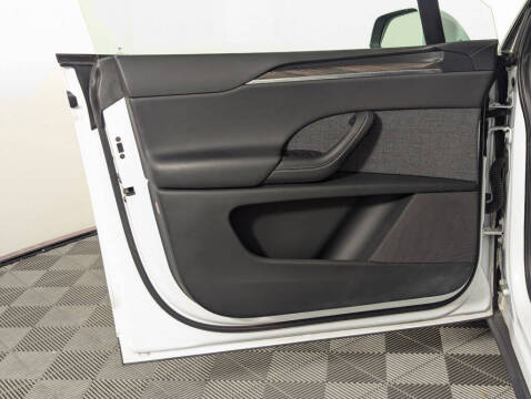 2023 Tesla Model X Standard Range