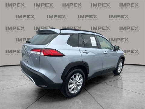 2025 Toyota Corolla Cross LE